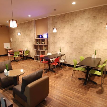 Maktal Hotel Mataram Exterior photo