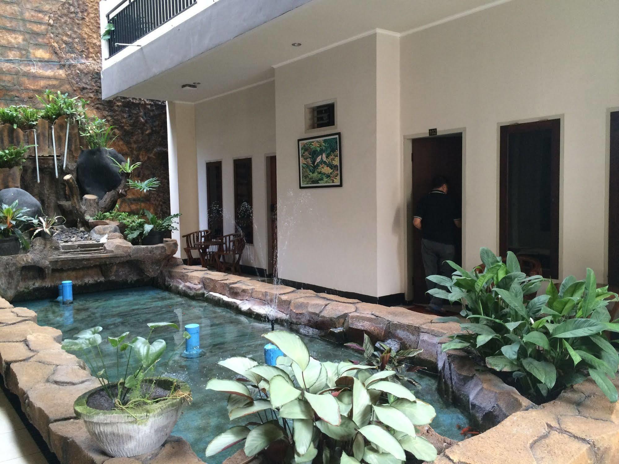 Maktal Hotel Mataram Exterior photo
