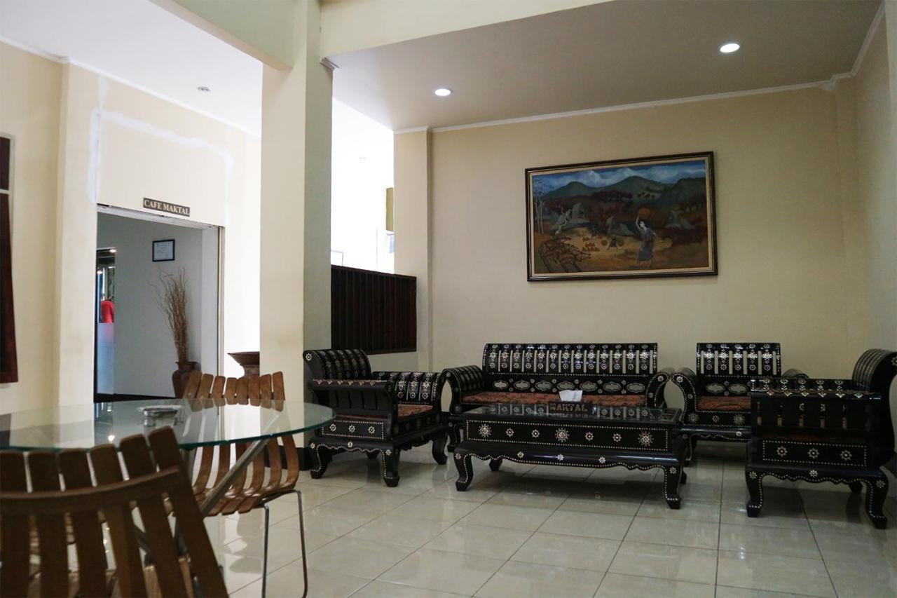 Maktal Hotel Mataram Exterior photo