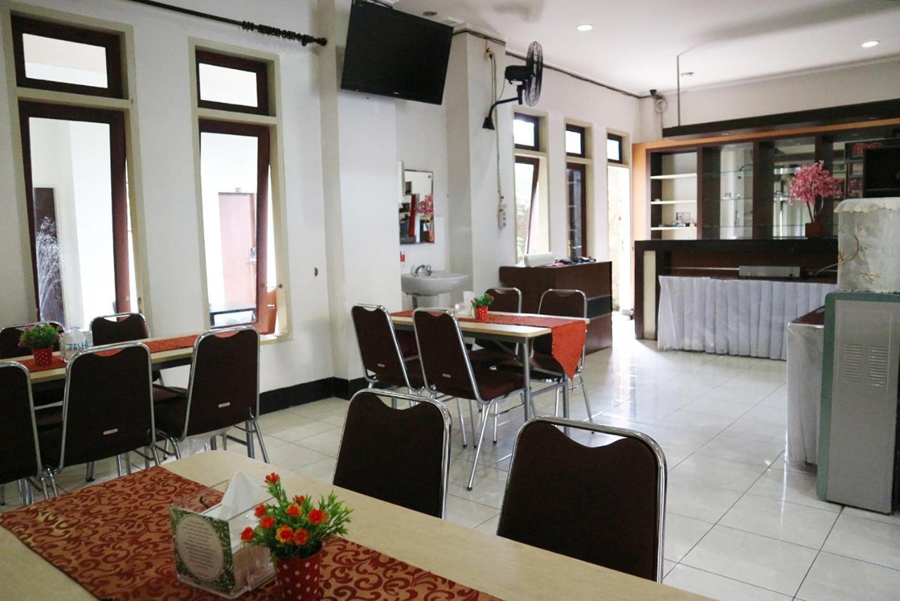 Maktal Hotel Mataram Exterior photo