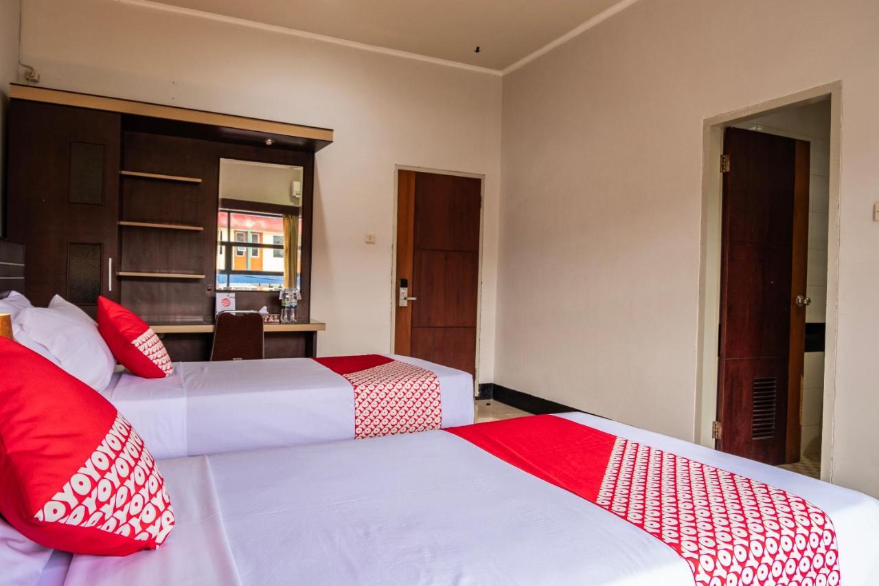 Maktal Hotel Mataram Exterior photo