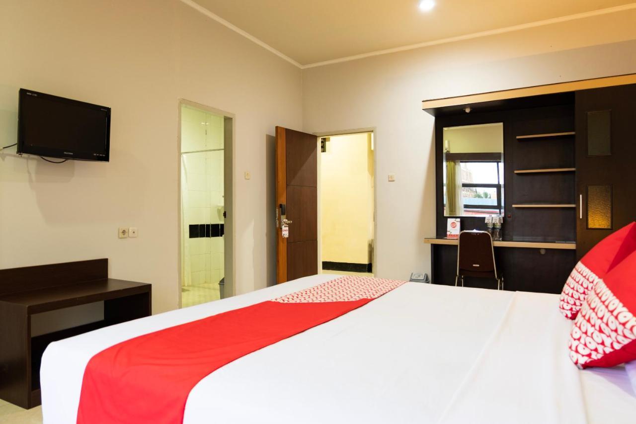 Maktal Hotel Mataram Exterior photo